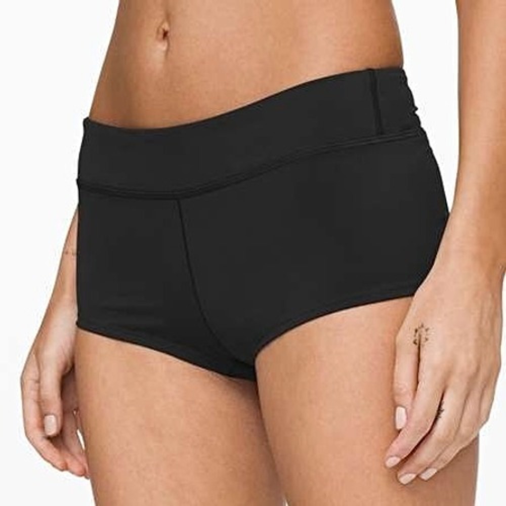 Lululemon Bump Set Swim Mid-Rise Short Black Athletic Swim Bottoms